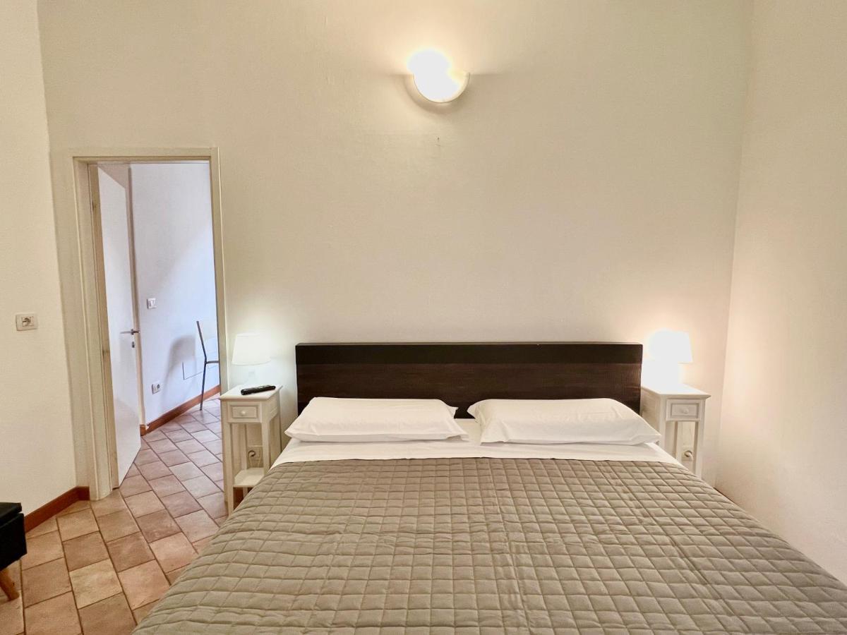 Gh Paradiso - Apartments Сиена Экстерьер фото