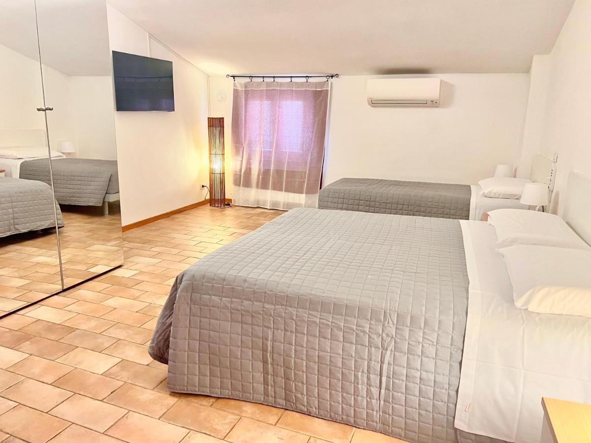 Gh Paradiso - Apartments Сиена Экстерьер фото