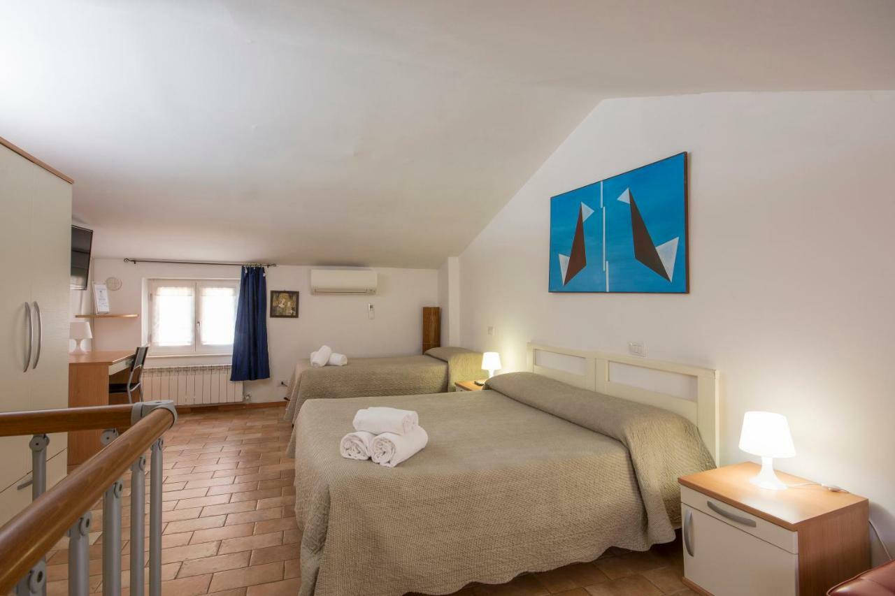 Gh Paradiso - Apartments Сиена Экстерьер фото