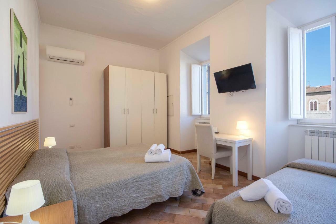 Gh Paradiso - Apartments Сиена Экстерьер фото