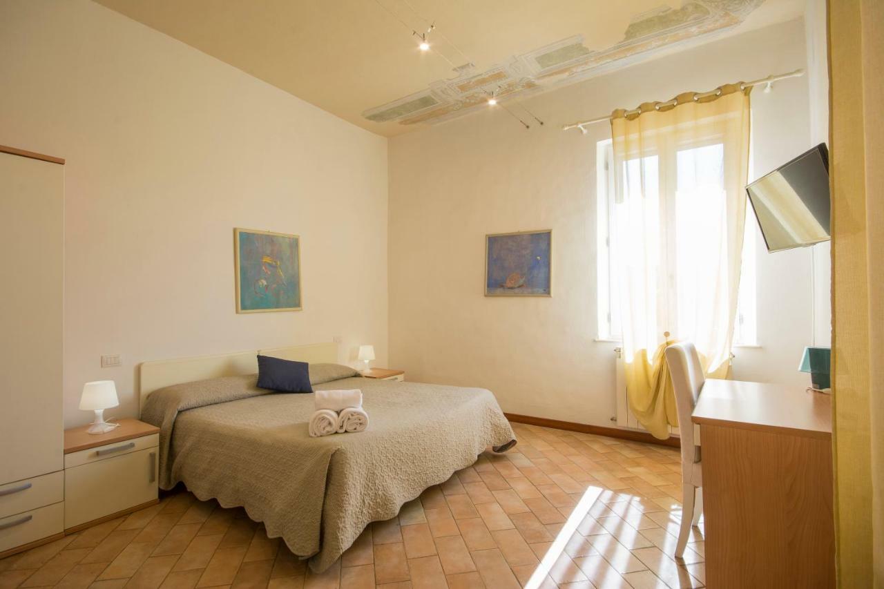 Gh Paradiso - Apartments Сиена Экстерьер фото