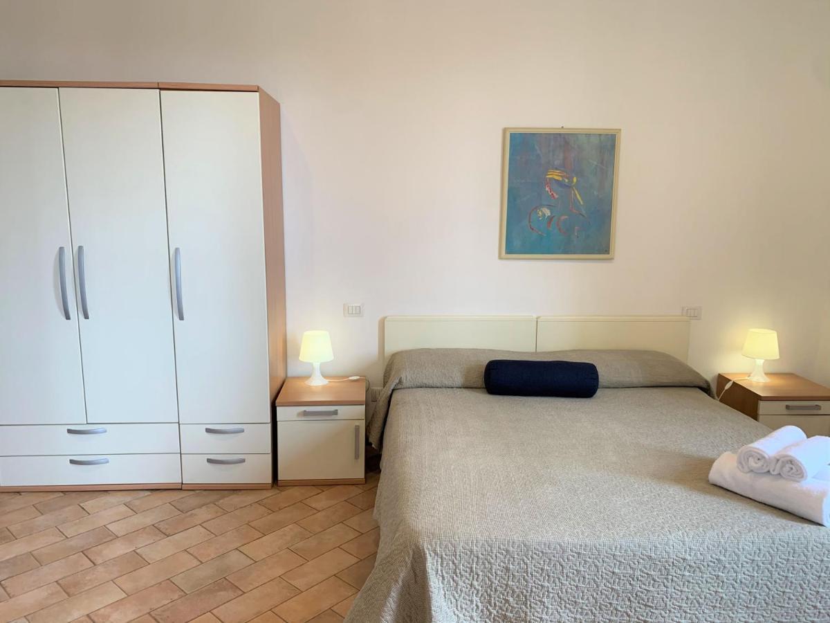 Gh Paradiso - Apartments Сиена Экстерьер фото